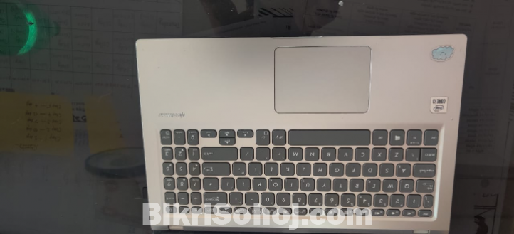ASUS